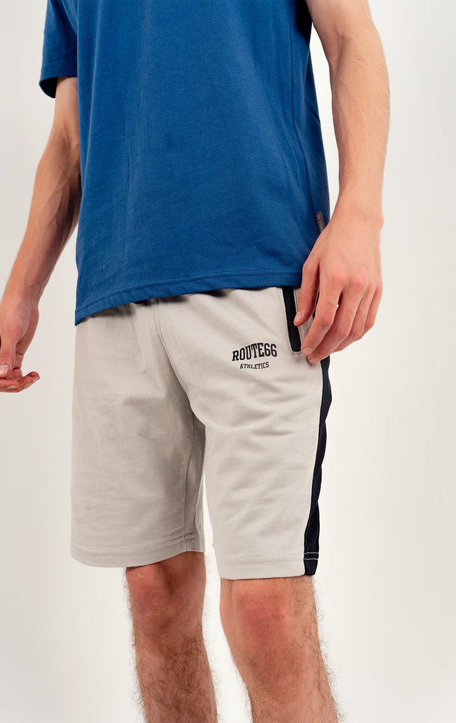 REGULAR FITTED PANALED SHORTS WITH ZIP POCKET